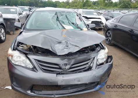 2013 Toyota Corolla Le z USA, uszkodzony, nr VIN 2T1BU4EE2DC127854